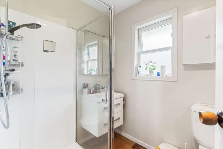 47 Neil Avenue Te Atatu Peninsula_9