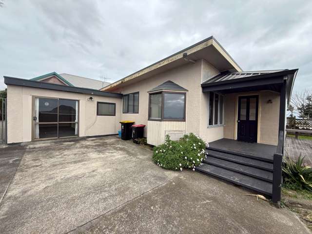 68 Harbour Drive Otumoetai_1