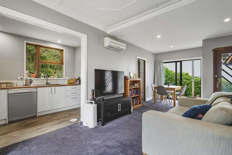 9 Robinson Street Lookout Point_11