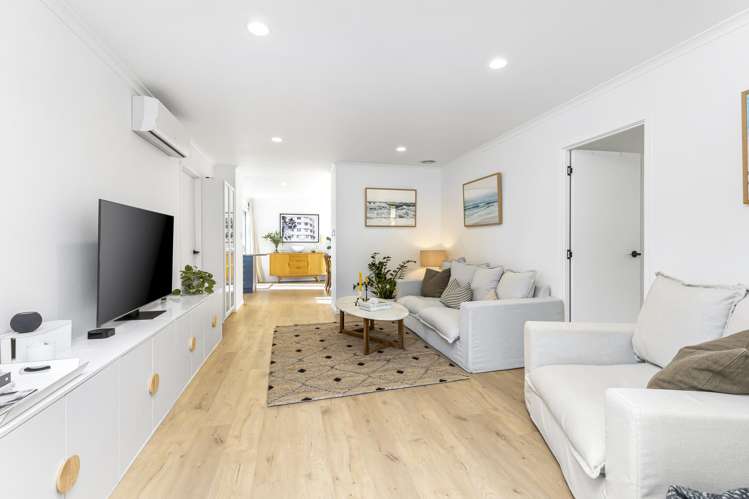 8 Roberta Crescent Orewa_5