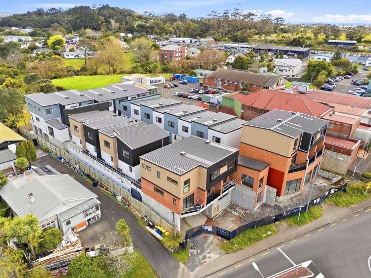 17 and 19 Glendale Road_3