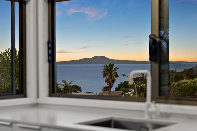 2/33 Sharon Road Waiake_5