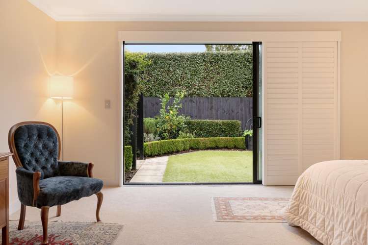 19 Tall Oaks Way Bethlehem_23