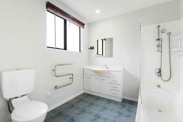 16/11 The Avenue Albany_9