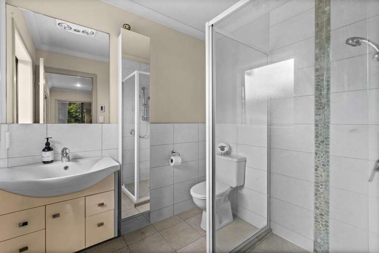 15 Delta Mews Place Clive_13