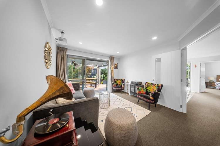 2 Ballintoy Park Drive Welcome Bay_15