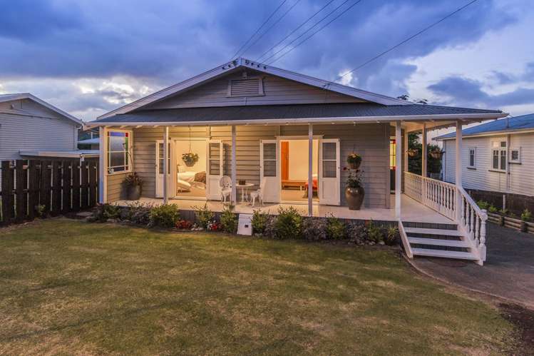 87 Golf Road New Lynn_17