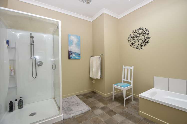 26 Deller Drive Carterton_15