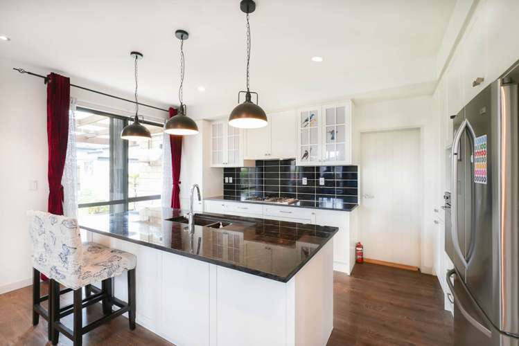 12 Springside Drive Flat Bush_10