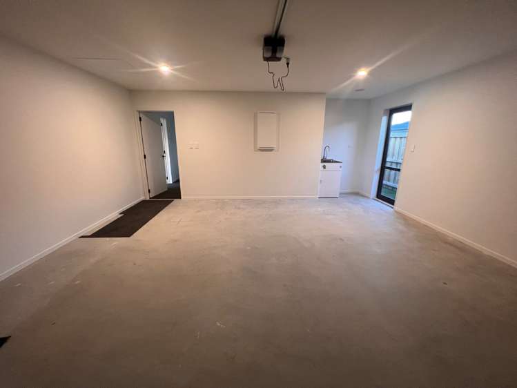 13 Sandhill Drive 11103_15