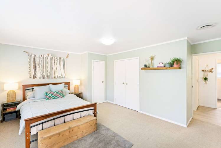 1/4 Wickstead Place Massey_13