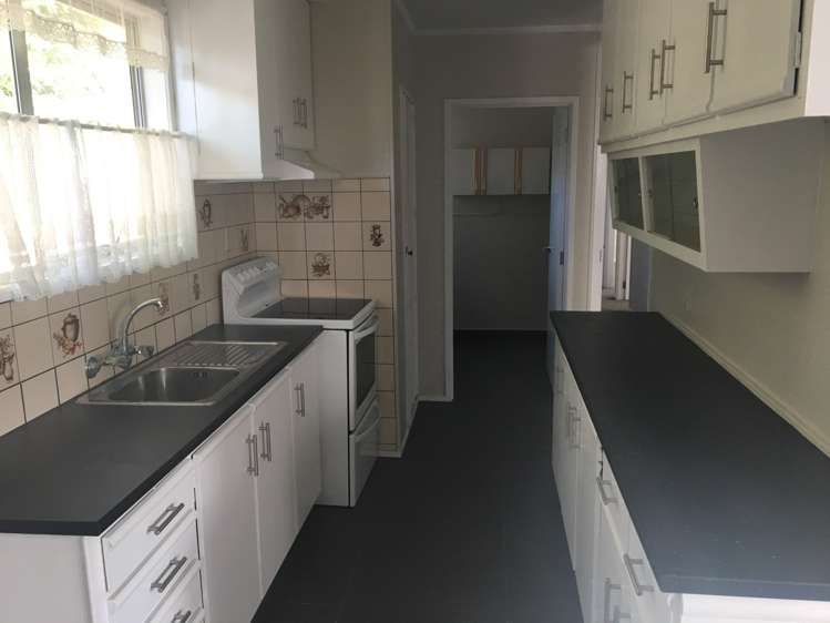 8 Smedley Street Manurewa_5