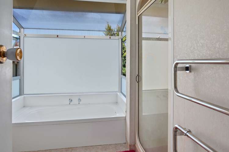 24 Kipling Crescent Stoke_15