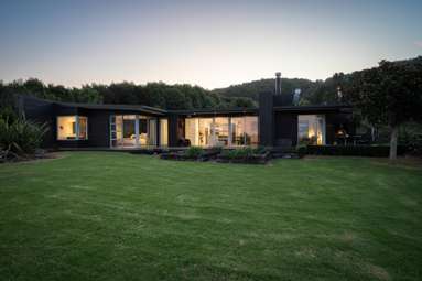 3/398 Luck At Last Road_1