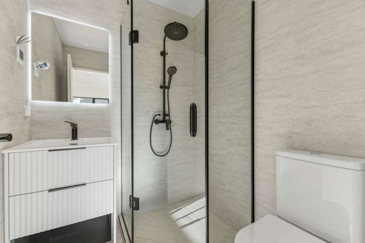 2/8 Gibbs Road Manurewa_9