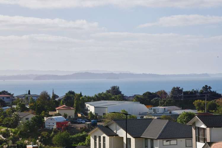 2 Eastview Crescent Stanmore Bay_19