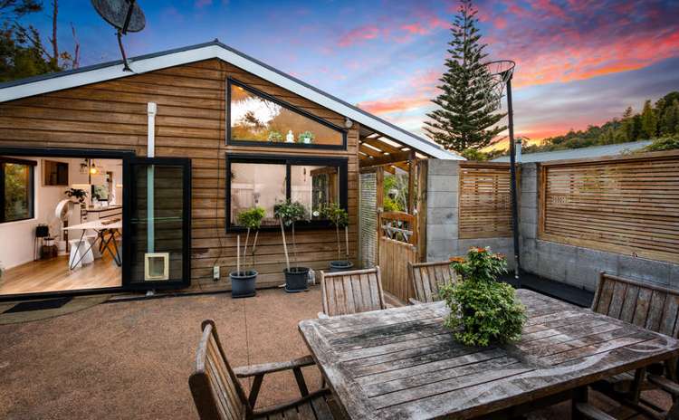 136 Woodlands Park Road Titirangi_15