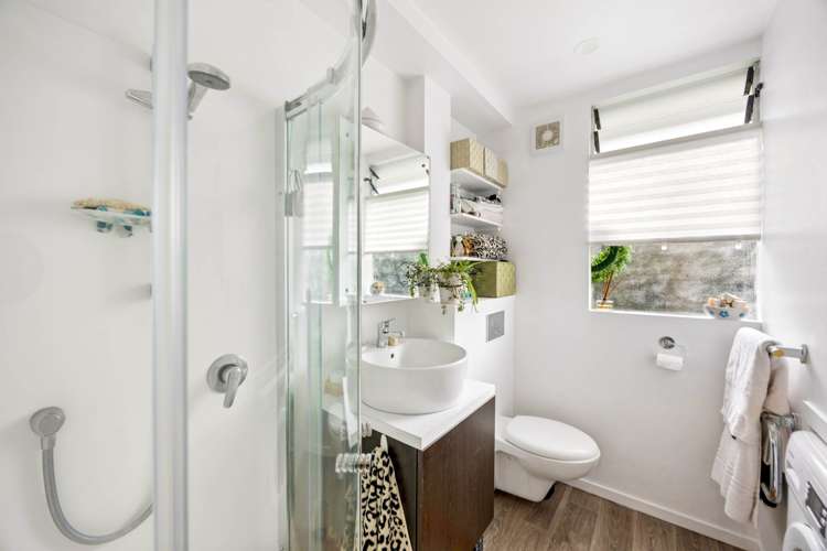 2/25 Wallace Street Herne Bay_8