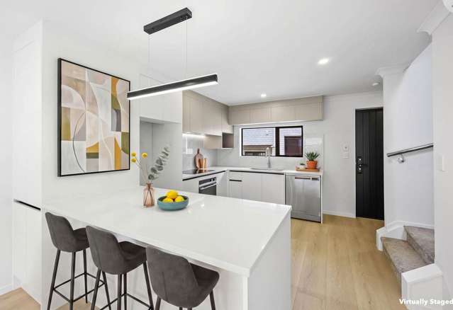 73E Royal Road Massey_1