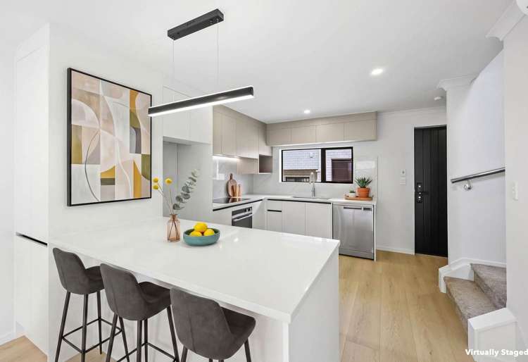 73E Royal Road Massey_1