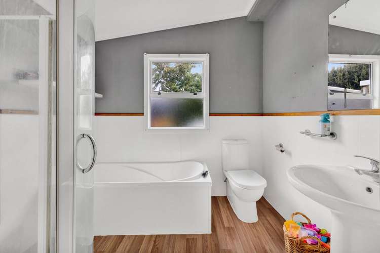 2 Wood Street Patea_11