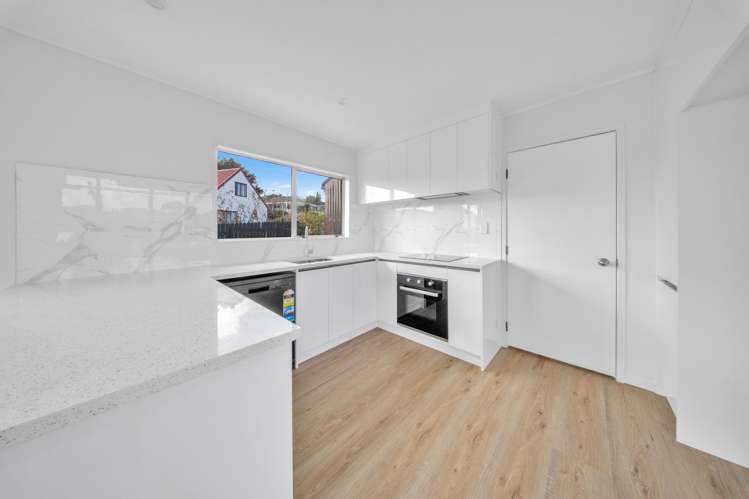 69 Charntay Avenue Clover Park_4