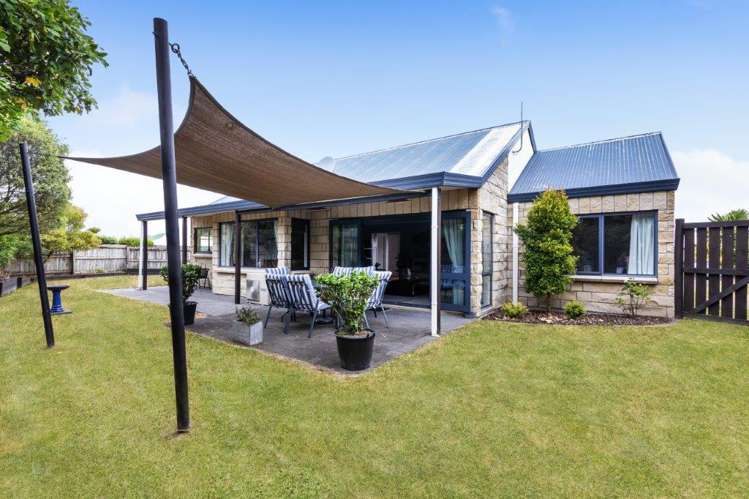 1/24 Lakewood Drive 11210_16