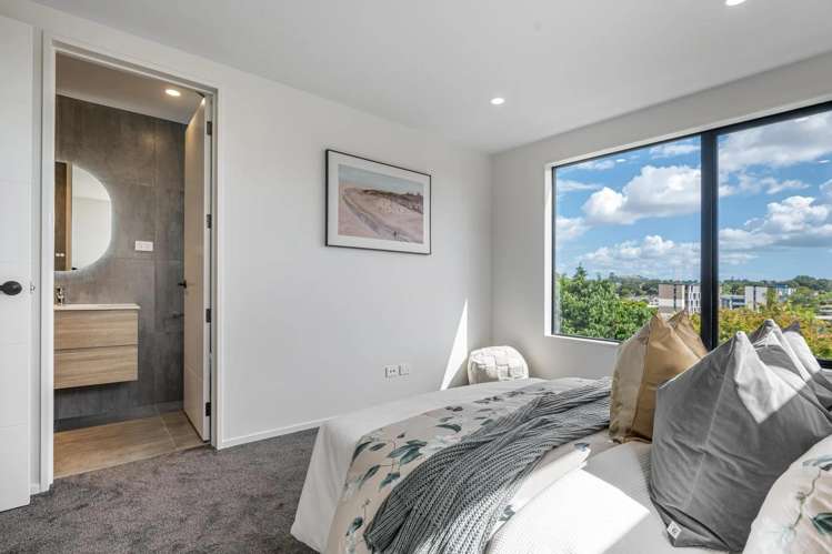 1-10/10 Boyd Avenue Royal Oak_12