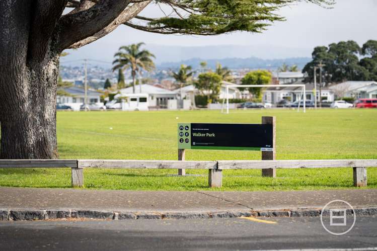 61 Smale Street Point Chevalier_12