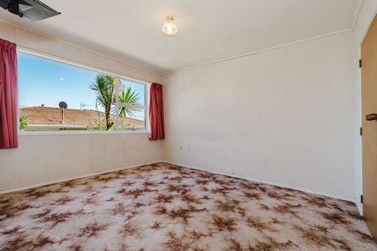 45 Resthill Crescent Glenview_13