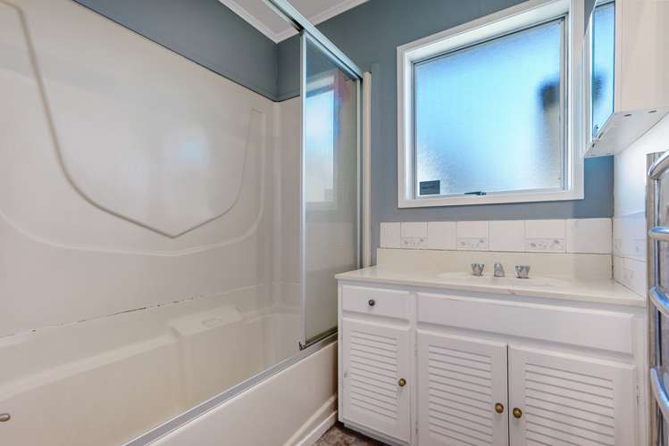 11 Te Atatu Road Te Atatu South_10