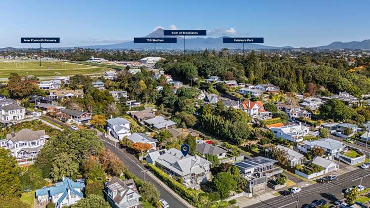 62 Gilbert Street New Plymouth_43