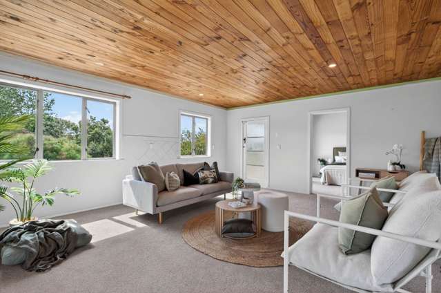 Horselover’s Haven on the Edge of Town