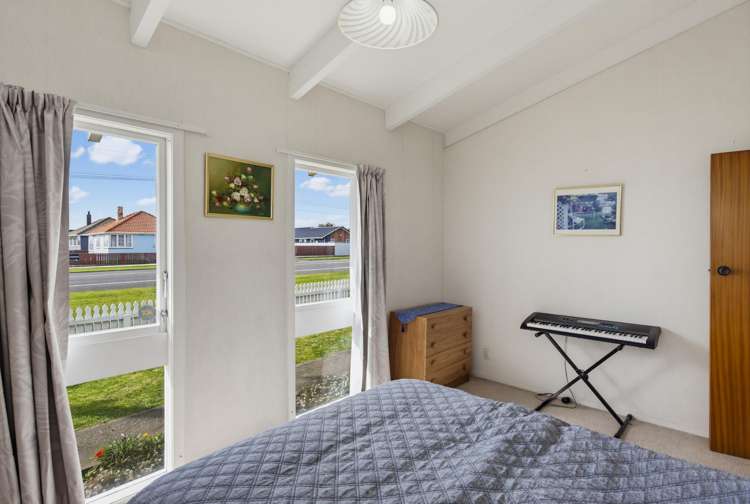 556 Queen Street East Levin_21