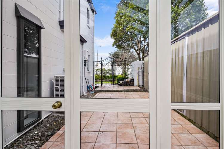 1 Farnham Place Ilam_17