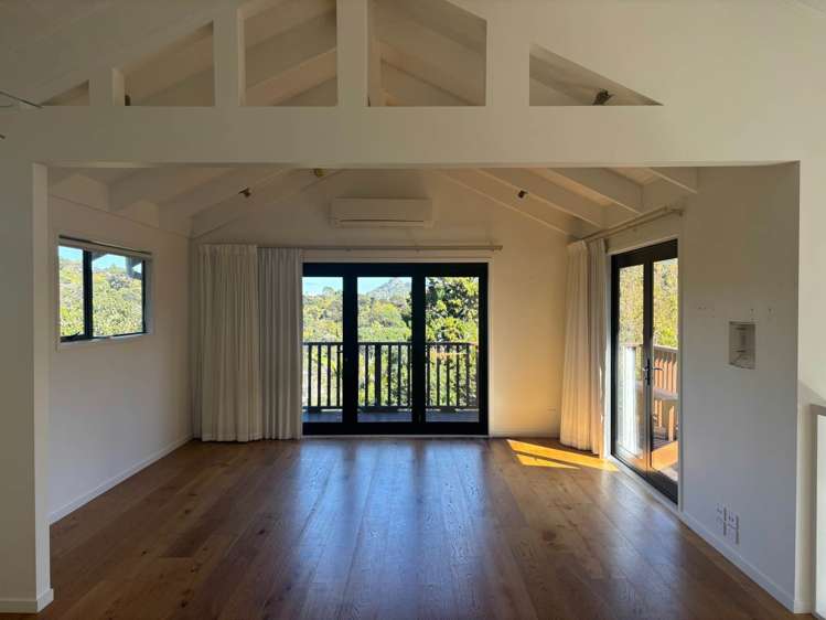 1109 Huia Road Huia_4