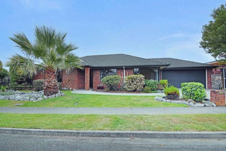 12 Mary Ann Muller Crescent Stoke_1