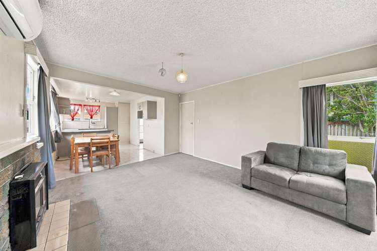 22 Clayton Avenue Otara_1