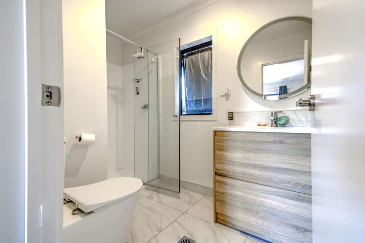 2/54 Carrington Avenue Hillcrest_5