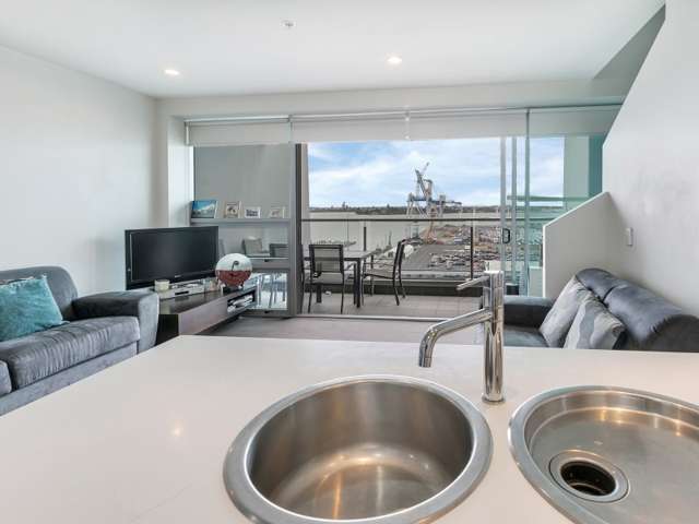 1114/2 Beach Road Auckland Central_4