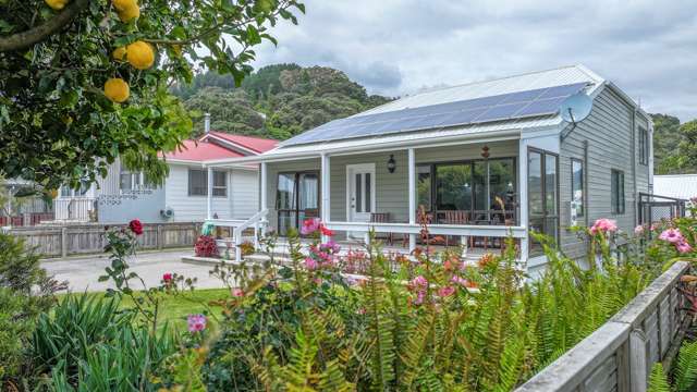 7 West Crescent Te Puru_3