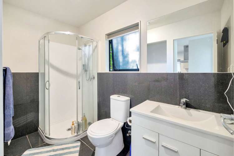 70d Glengarry Road Glen Eden_19