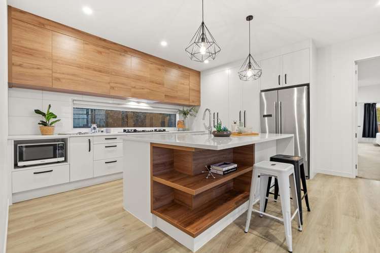 12 Pommes Way_1