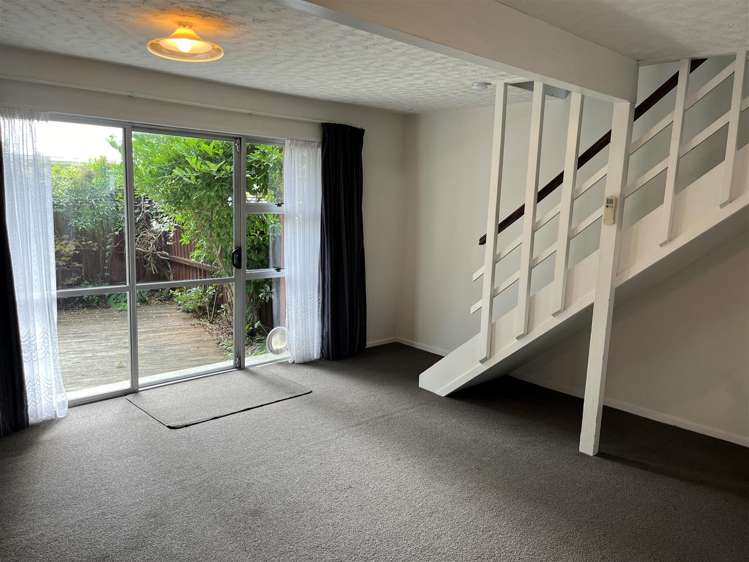 2/14 Frederick Street Waltham_3