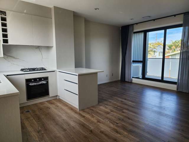 22E Totaravale Drive Totara Vale_1