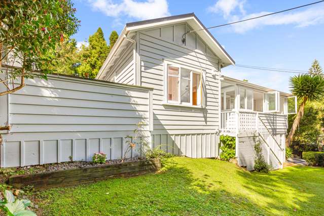 88 Woodlands Park Road Titirangi_1