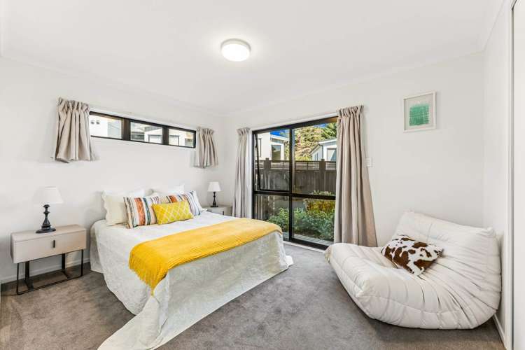 7 Awamarino Way Westgate_37