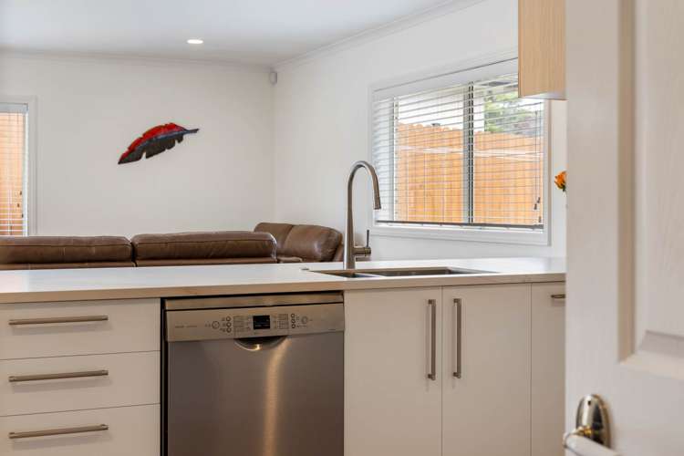 26 Moyrus Crescent East Tamaki Heights_11