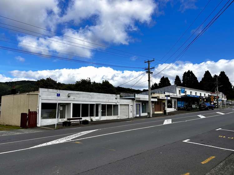 122,130,134-136 Main Road Wainuiomata_10
