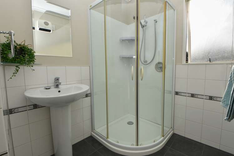 10a Deller Drive Carterton_8